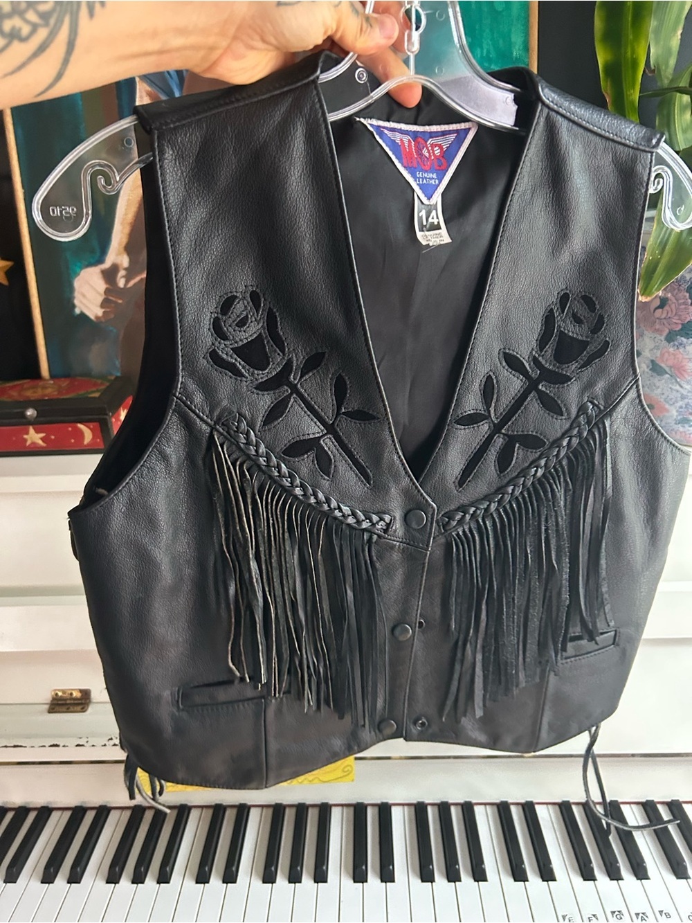 Vintage MOB Black Genuine Leather Fringe Western Vest Size 14 - Picture 16 of 16